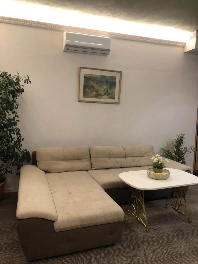 Dp Art Residence - Self Check In Κάουνας Δωμάτιο φωτογραφία